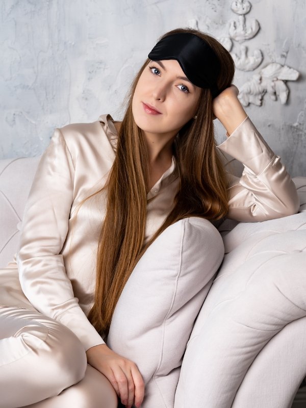 Bézs prémium selyemmaszk - Katris