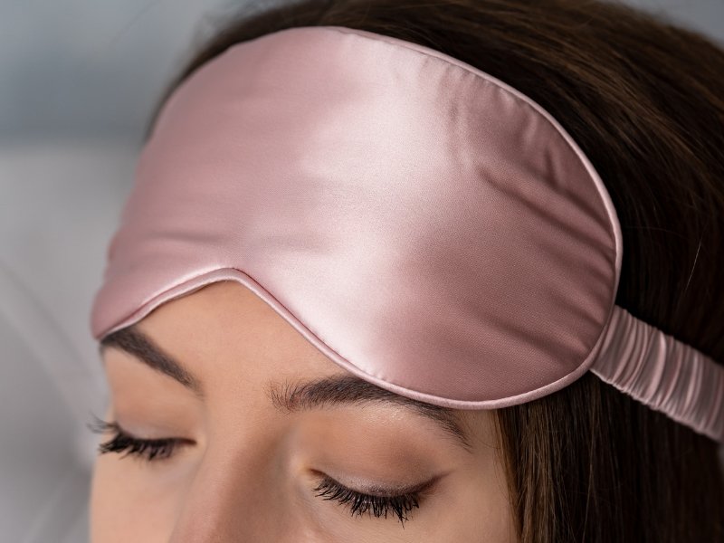 Bézs prémium selyemmaszk - Katris